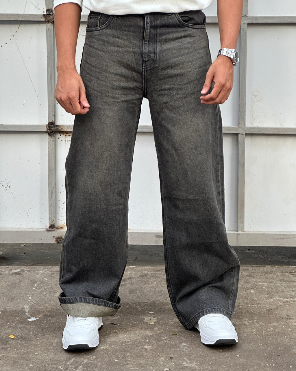 Raw Wash Wide Leg Jeans – Charcoal